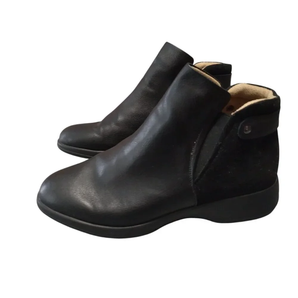 NATURALIZER BARITA SIZE 7M BLACK ANKLE BOOTIE CLASSIC CASUAL COMFORT SPORTY